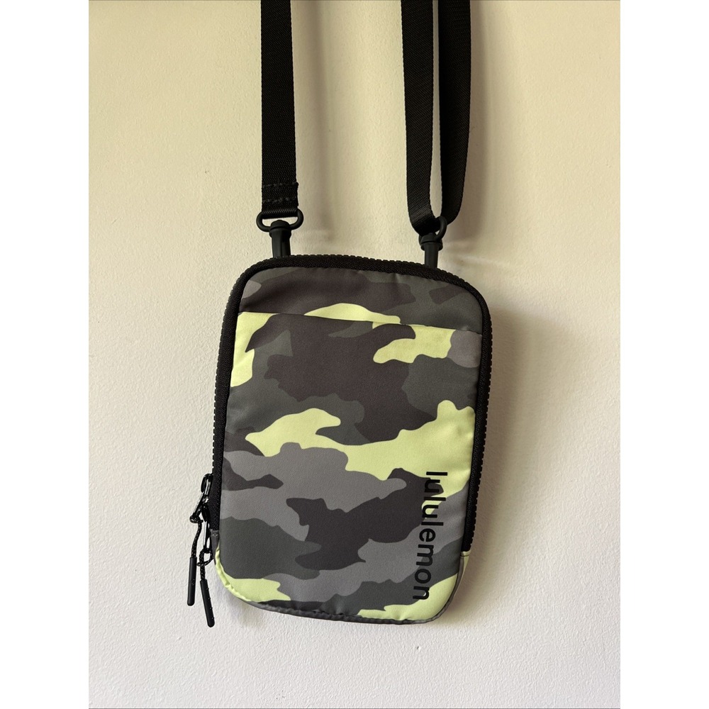 Lululemon Easy Access Crossbody Bag Green Camo Passport Phone Belt Adjustable
